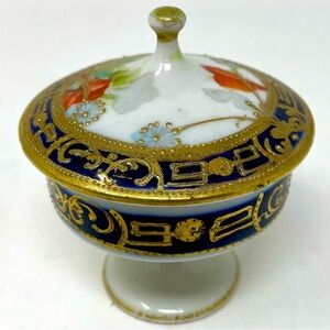 Early 20th Century Meiji Period Nippon Cobalt Porcelain Mini Compote.